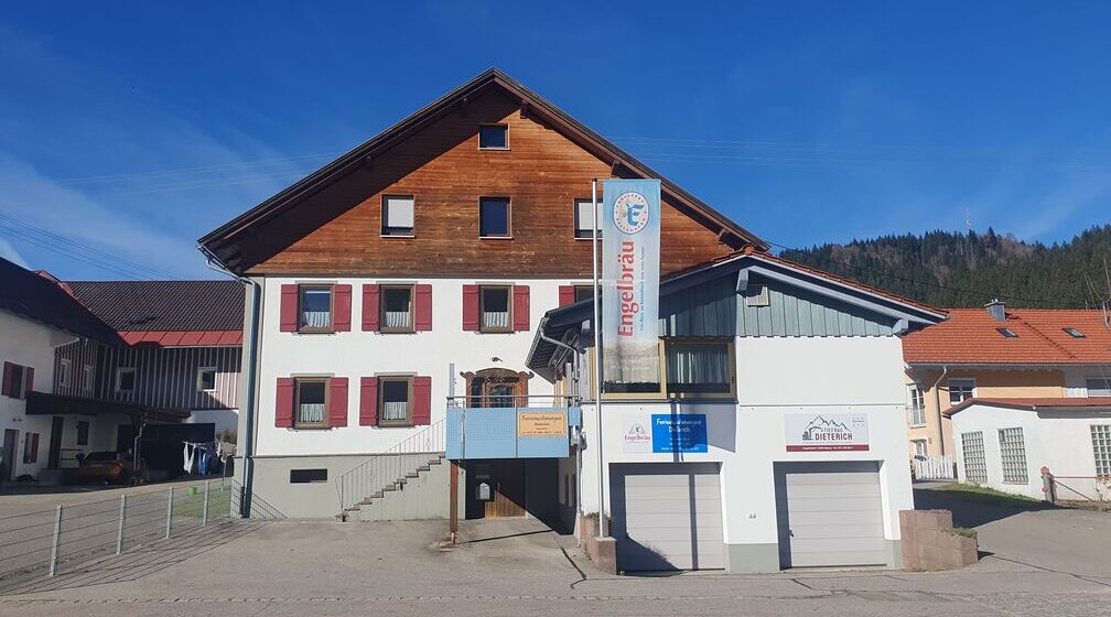 Außenansicht der Ferienwohnungen Dieterich in Sibratshofen