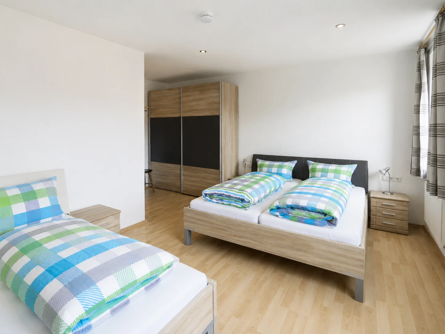 Bergfrieden mit zweitem Schlafzimmer und zwei Betten